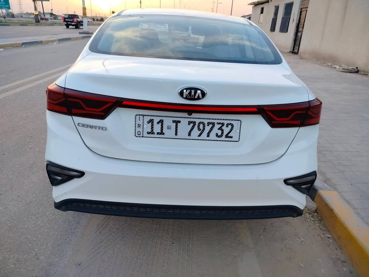 السلام عليكم 
سيراتو 19 خليجي رقم بغداد #بأسمي 
مكانها سماوه مكفوله من صبغ وتبديل ولفتح بيه بارد بسيط 
ماشيه 120 
مواصفات نص 
تبريد قطعتين ويلكب تحكمات شاشه كامره مري شفط 
تفاصيل اكثر اتصل 
***********
