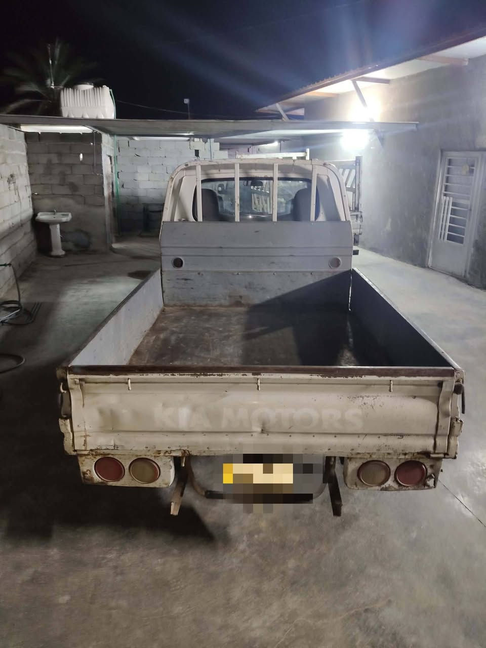 السلام عليكم كيا للبيع موديل ٢٠١٠ رقم بغداد المكان المحموديه*********** مكلف بالنشر غير متواجد بالفيس
