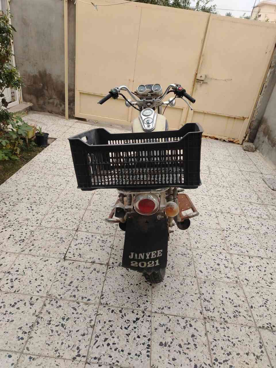 سلام عليكم دراجه جني دبل بلك موديل 2010 اروق كامله مكاني بعقوبه تقاطع الساده السعر 250الف وبيها مجال حك الجيه رقمي ***********

