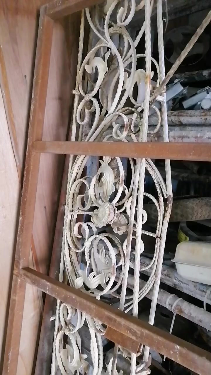 يوجد لدينا مواد نشايه البيع مكان حديثه حي العسكري قرب اذاعه رقم الهاتف ***********
