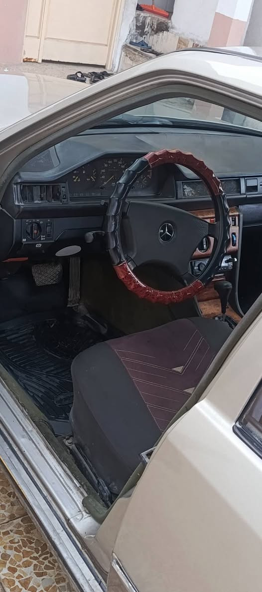 مارسيدس دب موديل 86 حجم 230E سنويه 30 بسمي مراوس بيع


**إذا كنت صاحب هذا الإعلان وتريد حذفه لأي سبب، رجاءا أرسل رسالة إلى الدعم الفني**