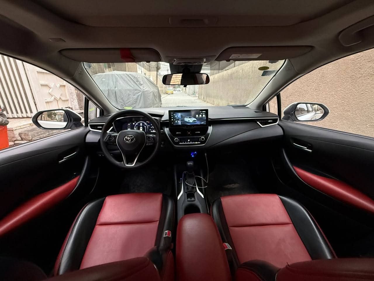 كورلا موديل 2025 فول مواصفات ماشية 21 الف مكفوله من كلشي  عدى البصوره    السعر 22,600 وبي مجال الاتصال ***********
