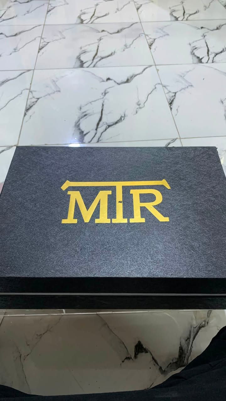 دلة قهوه مع اربع فناجين الماركه واضحه بالكارتون غير مستخدم


**إذا كنت صاحب هذا الإعلان وتريد حذفه لأي سبب، رجاءا أرسل رسالة إلى الدعم الفني**