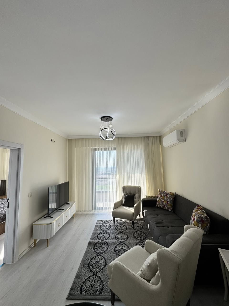 Lalav SUN TOWRS
شوقەی یەك ژوورى📍بؤ كري   راخراوو ل

پرۆژەی لالاڤ_سن تاورز

بە رووبەی 75 ✔️📍

▪️ژورى نوستن 

▪️ژوورى پيشوازى 

▪️چيشتخانه

▪️بالكؤن 

▪️ده ستشؤر 

شقة غرفة و صالة    #اليجار 🎁🎁📍في مشروع

لالاف_سن تاورز

بي مساحة 75✔️

✅ موثث 

▫️غرفة نوم

▫️استقبال

▫️مطبخ

▫️بالكون

▫️حمام

➖🔹➖🔹➖🔹

بۆ پەیوەندی | للتصال📲

📞***********
