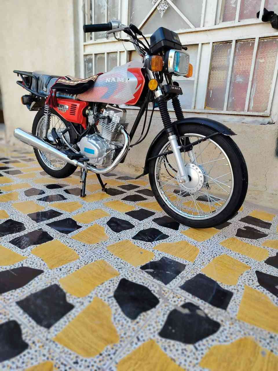 للبيع نامه اصلي سكنر كله اصلي السعر ٩٠٠ بيه مجل شراي  ***********
