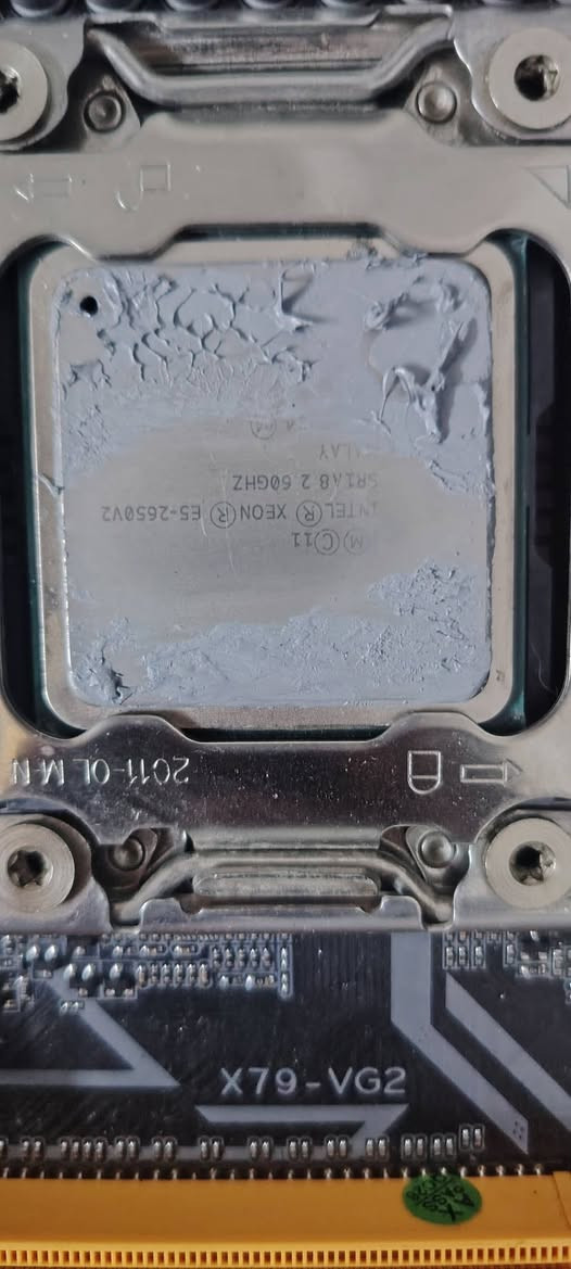 بورد + معالج + رامات 
XEON E5 2650V2
M.B. X79-VG2
RAM. 16GB DDR3
السعر 50 الف بي مجال بسيط
مكاني بغداد / ***********
