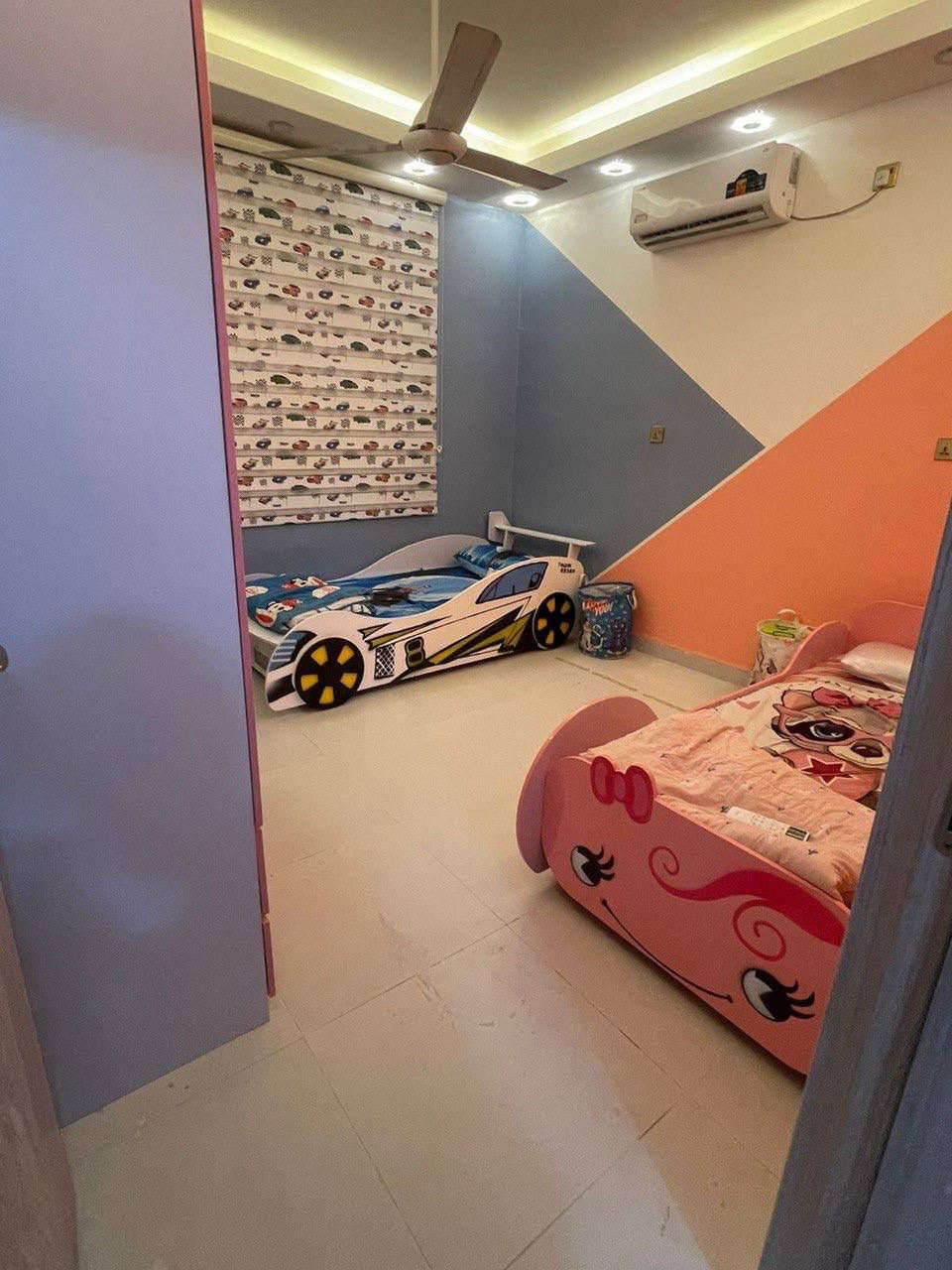 للبيع بيت 100 متر واجهة 8 حديث بناء سنة 2023 طابقين 3 غرف نوم العنوان المعملجي قرب الشارع العام خلف الأخوين بالضبط 
السعر 180 وبي مجال 
***********
