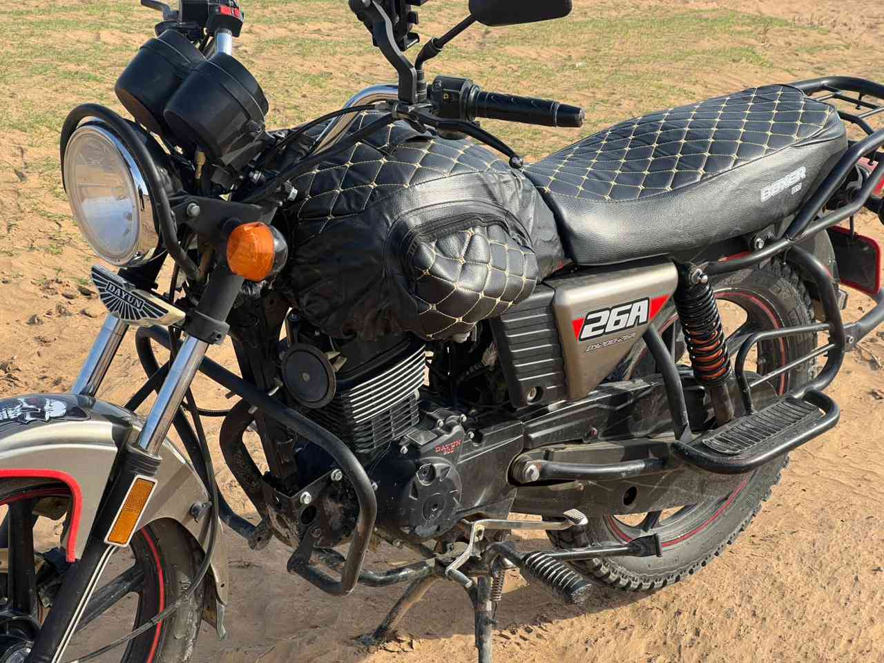 السلام عليكم 📣دراجه للبيع دايوان فحل موديل 2022 طالع 2023 كفاله عامه  من كلشي  ما مفتوح برغي بي نضيف كلش ملاحضة 🛑ما مشتغل دلفري 🛑مال دوام مدرسه فقط 🚸أوراق اصولي〽️🔱🔱
كهربائيات شغاله💯 كلها  السعر 1800 مليون و800 الف وبي مجال بسيط حك الجية واتساب واتصال ***********
