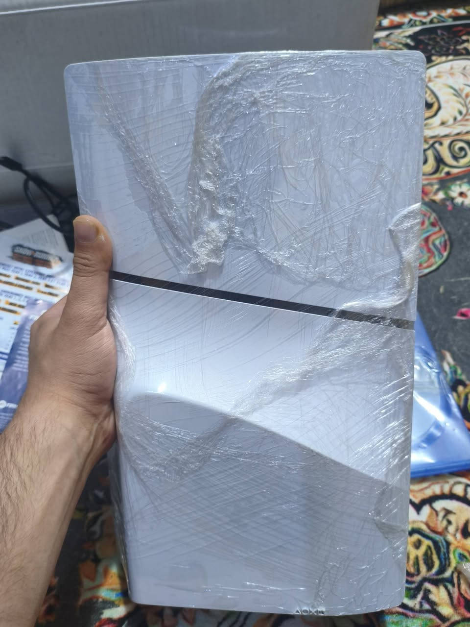 للبيع بلي فايف سلم  جهاز لوك ستيكر مامفتوح ولا داخل تصليح استخدام شهرين 
كامل ملحقاته وجوستك اصليه مالته وكارتونه جهاز بي لعاب قرص fc25 والعاب بالحساب فورزا 5
ولعبة كوست ريكون وبعد العاب 
سعر 775 وبي مجال لشراي 
***********
