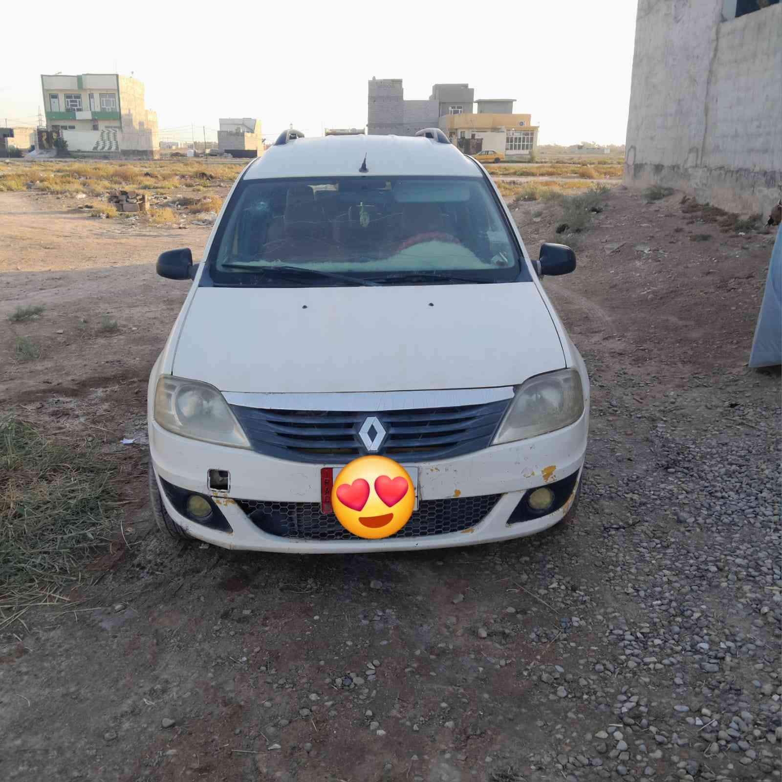 رينو فرنسي ٧راكب موديل٢٠١٠ رقمهة واسط أجرة السيارة باسمي 
لونهة ابيض مصفر سعر ٤٠ 
***********
