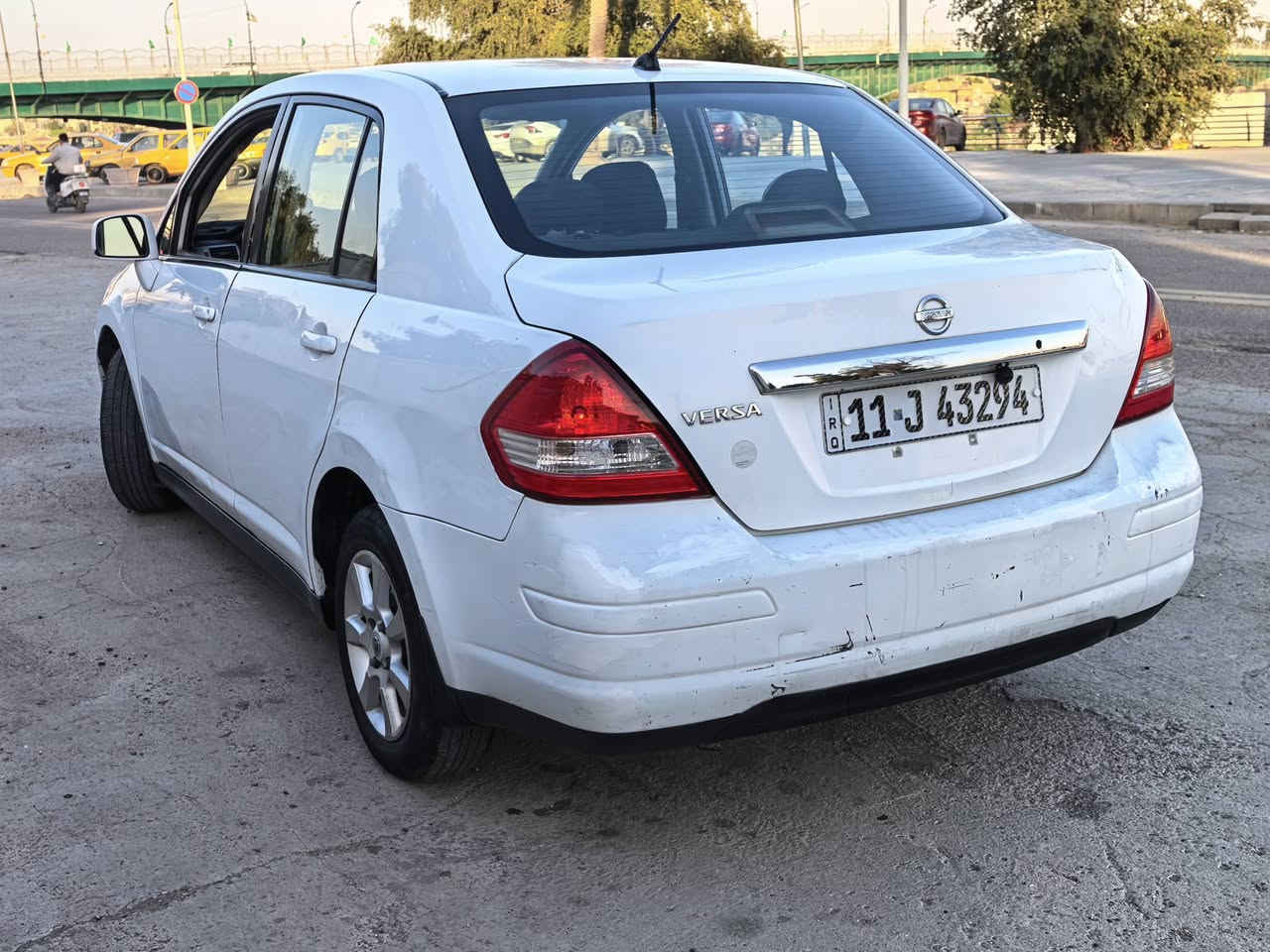 سلام عليكم 
نيسان فيرسا موديل 2009
ماشيه 210000 الف
محرك 1800كير at
رقم بغداد هزه وفحص جديد باسمي
شاشه وكامره داخل دوشمه جديده
سنتر لوك اربع جام كهرباء
بيه صبغ 4 قطع وبارد كم مكان بسيط
كير ومحرك مكفول بيه نقص راديتر تبريد فقط ميكلف 100 الف هو وغازه دهن وفلاتر جديد صدر نص عمر تايرات زوج امامي جديد مكاني بغداد للاتصال *********** سعر 75 ورقه وبي مجال بسيط
