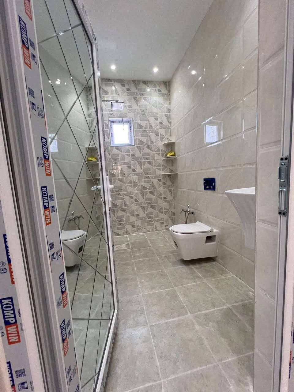 🏠✨ بيت جاهز للسكن للبيع (بيع مستعجل)🏠
📍 الدورة / البوعيثة – العيثاوي

🔹 100 متر

🔹 طابق ونص

🔹 غرفتين نوم + حمامين

🔹 ديكور مغربي أنيق ✨

💰 سعر مناسب وقابل للتفاوض

📞 ***********

🚨 فرصة حلوة للسكن أو الاستثمار لا تفوتك!
