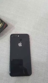 آيفون 8 بلص • ٦٤ • بطارية ٧٩