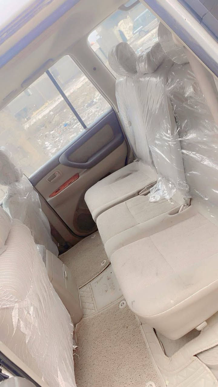 السلام عليكم لاندكروزGXR٢٠٠٦ بغداد انكليزي 
فتحه فول مواصفات 
للبيع او المراوس حسب القناعه
بغداد
***********
***********
