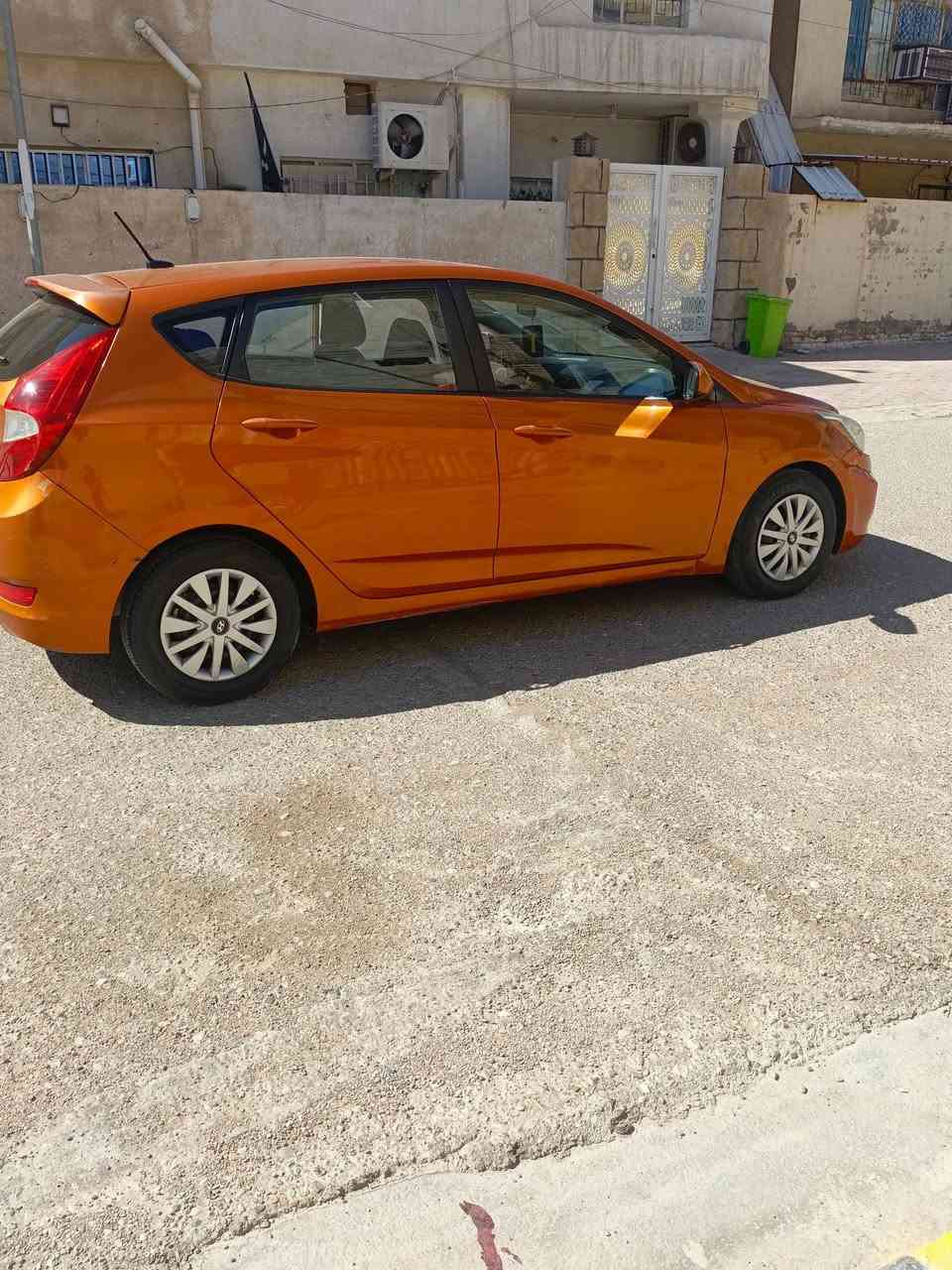 السلام عليكم 

هونداي اكسنت 2016 
للبيع او المراوس 
وارد امريكي كلين تايتل فقط بيها جاملغ وباب صبغ بالعراق اثر شخوط 
رقم بغداد حرة 
سيارة جديدة ماشية 60km 
بيع او مراوس 
واسط الكوت الهورة 
السعر 112 وبيها مجال للطيبين 
رقم الهاتف ***********
