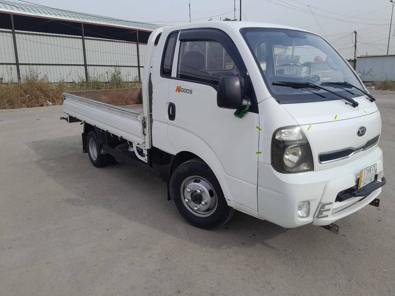 فحل موديل ١٦   رقم بغداد محرك مفتوح ٤٠٠٠   السياره جاهزة تخم تاير السعر ١٣٠ وبيها مجال بصيط ***********
