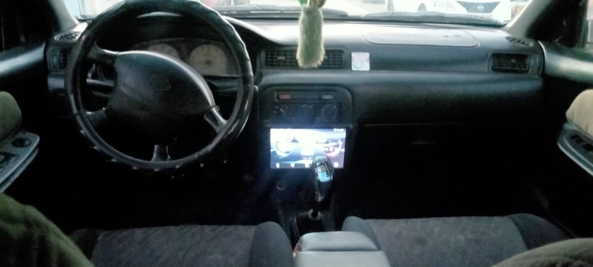 سلام عليكم سياره سني 98لونه اسود خصوصي رقم إنكليزي سنويه بسمي 28 تخم تاير باتري جديد صدر حداديه نضيف سلايت تنته شغال عنواني بغداد ***********،
