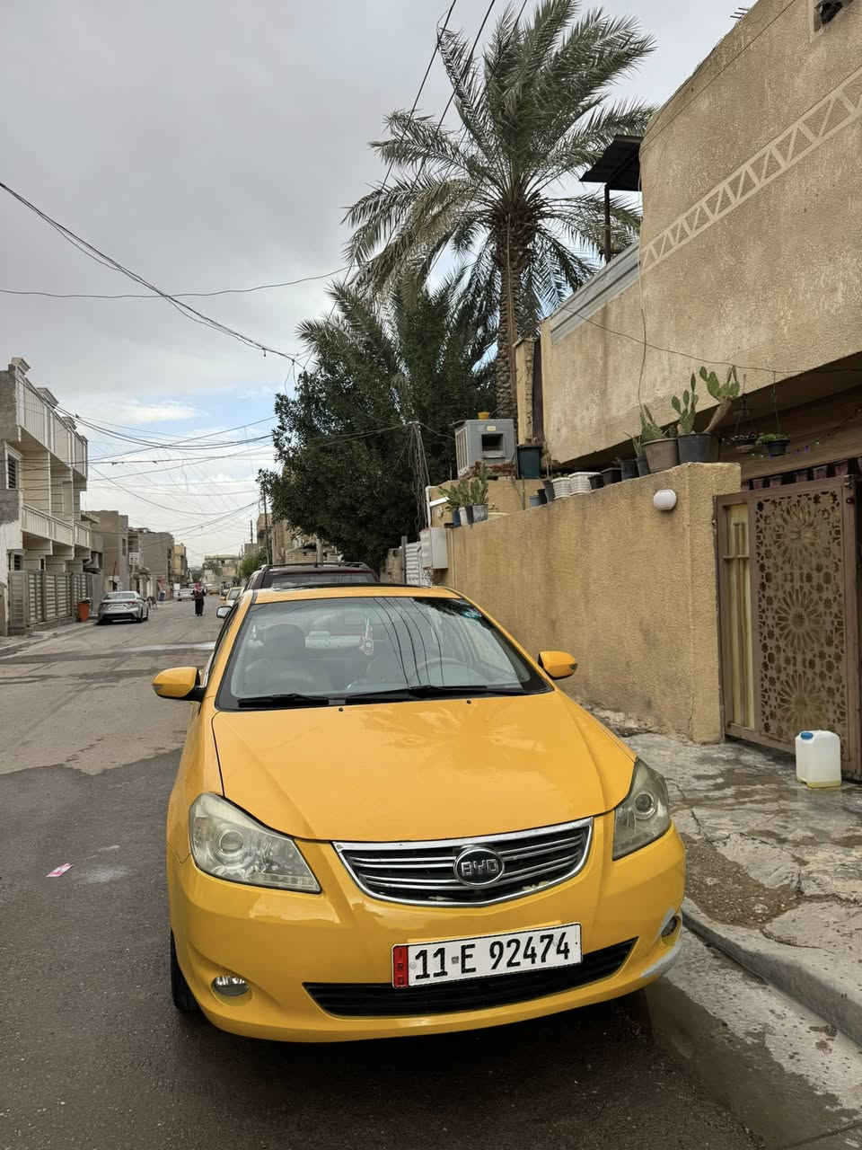 سلام عليكم بيوايدي G3 2013 للبيع
السيارة جاهزة من كلشي مابيهة نقص كير ومكينة خير من الله السيارة بيهة صبغ بس بالبنيد تدفئة تبريد ثلج بيهة جراد بسيط 
باسمي مصفرة هيئة وغرامات 
عنوان بغداد حي الجهاد
السعر ٥٨ وبيهة مجال بسيط
واتساب واتصال
 ***********
مامتواجد ع الفيس
