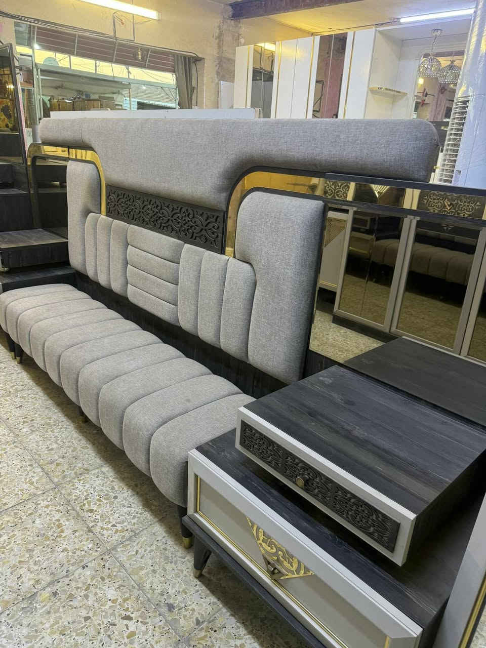 @إشارة ✨ غرفة تركيأ  اصليه مودرن صبغ حراري مودرن 9 قطع ✨  صبغ حراري
🚪 نظام أبواب  بروفايل فاخر  
🛏️ سرير بمخزن عملي
🦾 ضهر بلوك
🪞 جام برونزي 
🧵 قماش وتر بروف أصلي اناره شغاله
 سرير مخزن جك 
✨ نظافة 💯
 
🚚 شد ونقل مجاني داخل بغداد
📦 توصيل للمحافظات بأسعار رمزية


**إذا كنت صاحب هذا الإعلان وتريد حذفه لأي سبب، رجاءا أرسل رسالة إلى الدعم الفني**