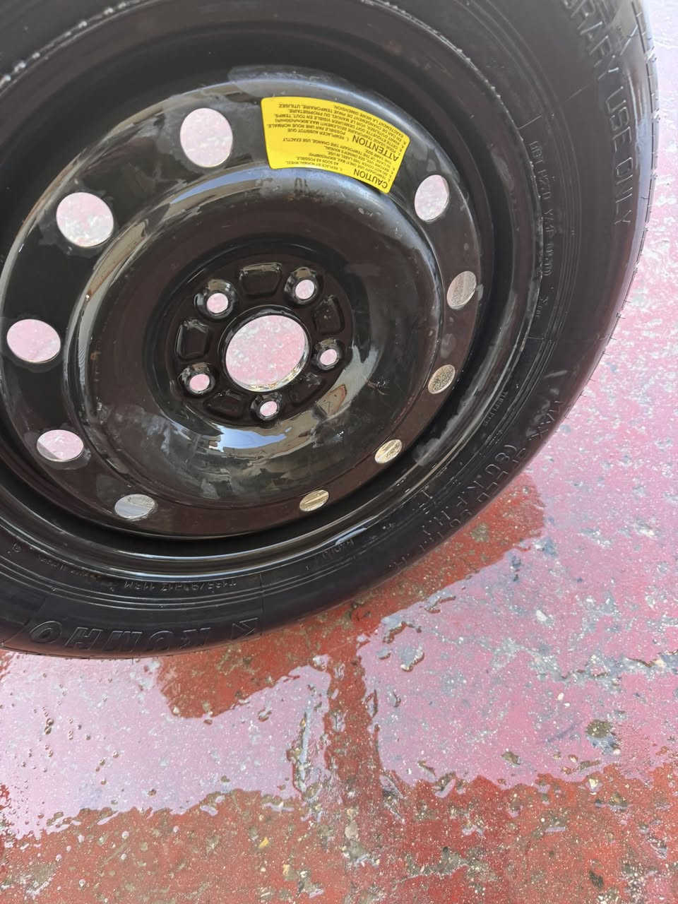 متوفر سبير دورنكو وقطع جيب أصلية مفصّخة وبحالة الزيرو — نفس حالة الوكالة. كل القطع نظيفة، مفحوصة، ومضمونة للزبون. نوفر توصيل لأي مكان وتوصيل للبيت مع إمكانية الفحص قبل الشراء. الأسعار حسب القطعة — التوصيل متوفر داخل العراق.
مميزات:
 • أصلي تفصيخ وكالة.
 • حالة زيرو (نضيفه وجاهزة للتركيب).
 • توصيل سريع وآمن.
 • إمكانية تبادل أو فحص عند الاستلام.
للتواصل: واتساب/اتصال *********** (متوفر للصور والفيديو لكل قطعة)
