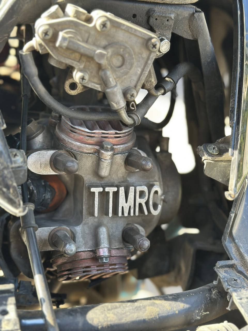 السلام عليكم اخوتي للمراوس فقطط ما ابيع 
سكنس فحل كابريتر تزويد 
الدراجه بيها تزويد بلادي من الخارج فقط مبدل بيها ولفات اصليه 
بيها كور تتي مارك اصلي حجره 67 
بوشه 66 تتي مارك شرط اصليه ع فحص 
روله 1000 تتي مارك 
كلجات رياضي خلفي توبو اصلي ولامامي فقط المروحه تجاري 
بيها صالنصه رياضي مال مكاين كبار صوتها رعبب 
راجز كوسو 5 صجمات 
سلف رياضي 6 فحمات يشغل سبعينات 
كابريتر جبير 4 براغي مال مطارح شرط ماكو صرف بانزين كله عادي 
الدراجه نكره بكل وقت شرط ومكينه ناعمه وقويه هاون دهن امزويل ع 10 ايام كهربائيات كلها شغال حته العداد الدراجه طستها وترايها كلش حلو تحب ترتيب خارجي بسيط ع ادامه كلجاتها فقط 
مكاني بغداد الدوره شعندك نزل بدون نطايحح 
شعدك نزل


**إذا كنت صاحب هذا الإعلان وتريد حذفه لأي سبب، رجاءا أرسل رسالة إلى الدعم الفني**