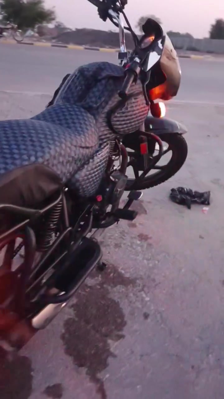 دايون مديل 20 طالعه ب21 دراجه شوفت عينك انضف من صوره مكينه تخبل شك لكاع كهربايات كله شغاله سعر واحد 50  قفل ///*********** وتساب 
*********** هذه شغال
