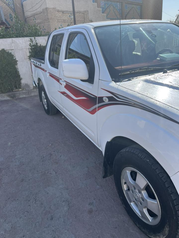 بيك أب نيفارا موديل 2015 رقم أربيل سنويه مجدد 2030 كفاله عامه محرك بلادي مفتوح تبريد تدفئه تخم اطارات اندنوسي جديد ماشيه 119 الف كم. سعر 155 ورقه. ***********. بغداد شارع فلسطين
