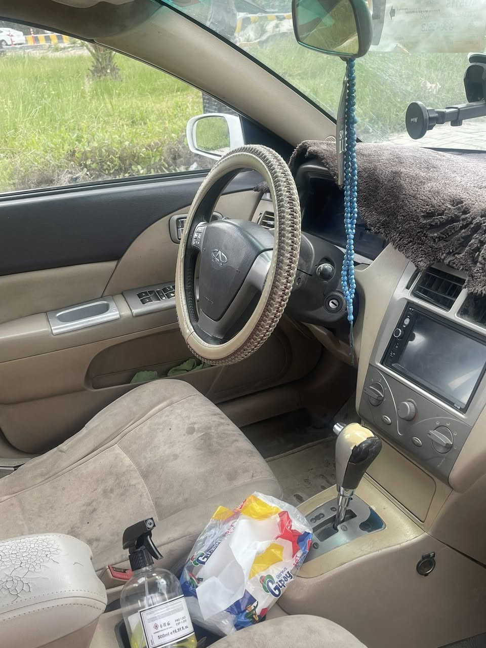 سلام عليكم شيري اي فايف موديل 2012 رقمها بغداد انكليزي ومكانها بغداد 
سارة جاهزة خير من الله تبريد وكهربائيات كلها شغالها مكينه مال تيكو 1800 مال حاوية اني شادها بيدي بيها كسر بك لايت الايسر 
والبنيد بي رصعات مصبوغة للجمالية 
السعر 43 $ التواصيل عبر رقم الهاتف او الواتس اب *********** ابو فهد الشمري
