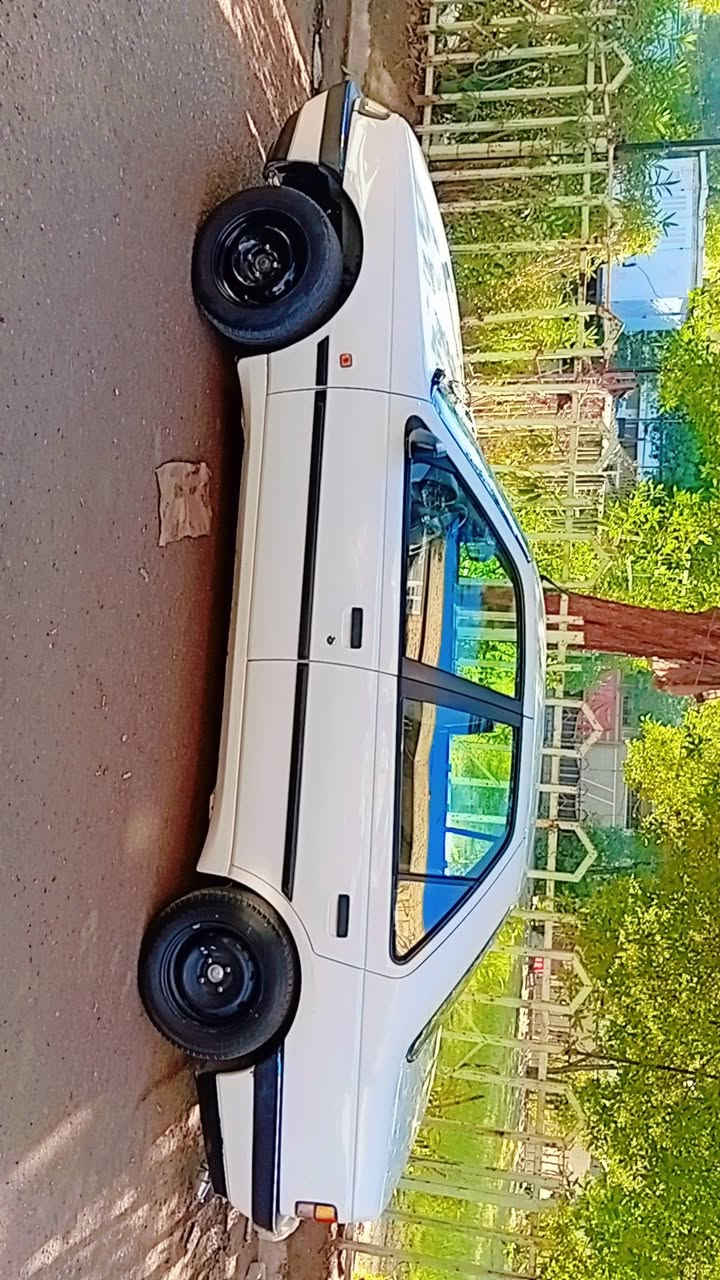 السلام عليكم
بيجو GLX 406 مكفوله 
موديل 2018
رقم بغداد
محرك وكير كفاله
ماشية 77 قابل للزيادة
تخم تاير جديد
بأسمي شرط التحويل 
٦٨ وبيها مجال
الهاتف ***********
