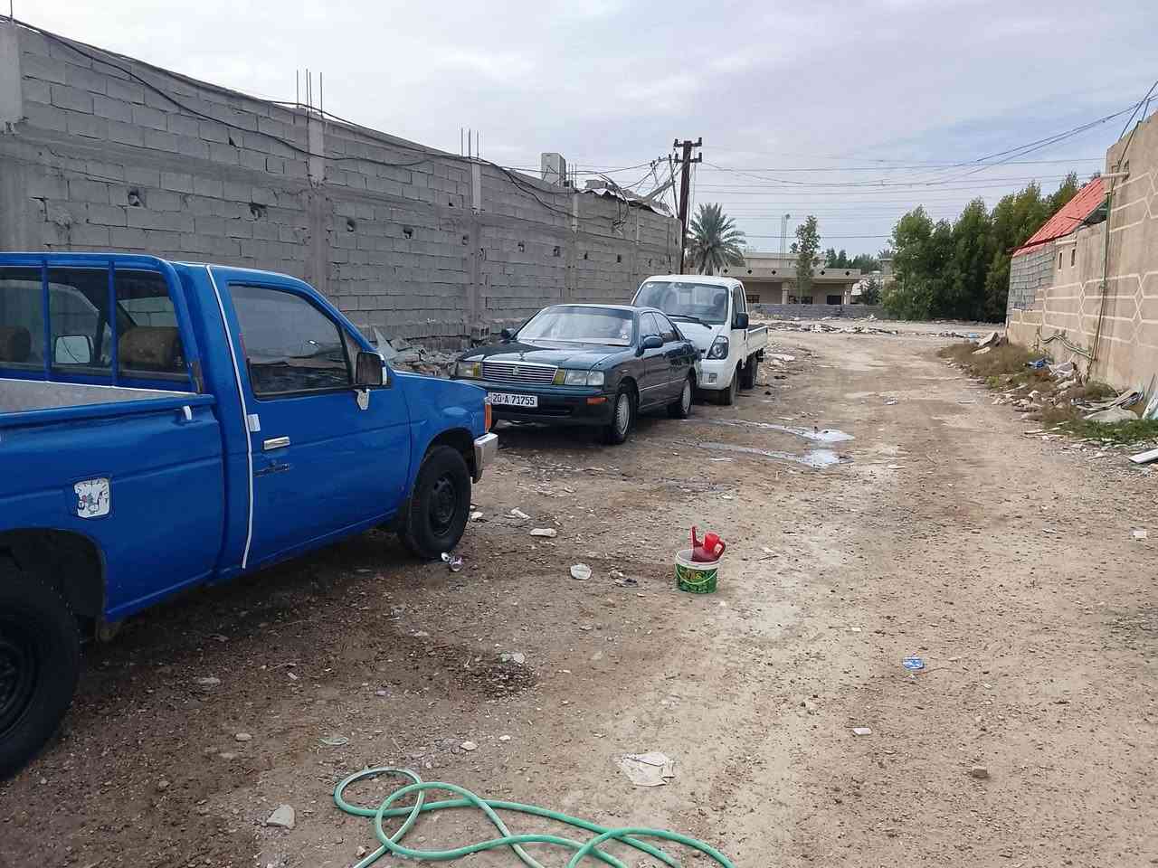 السلام عليكم بيكب للبيع موديل 1991 معمره جديد المكينه والكير حاوية السيارة كلش حلوة ومتعوب عليها تخم تايرات جدد كير اوتوماتيك رقم ديالى بسم جاري تحويل مباشر السعر 39 العنوان بغداد البياع هاتف ***********
