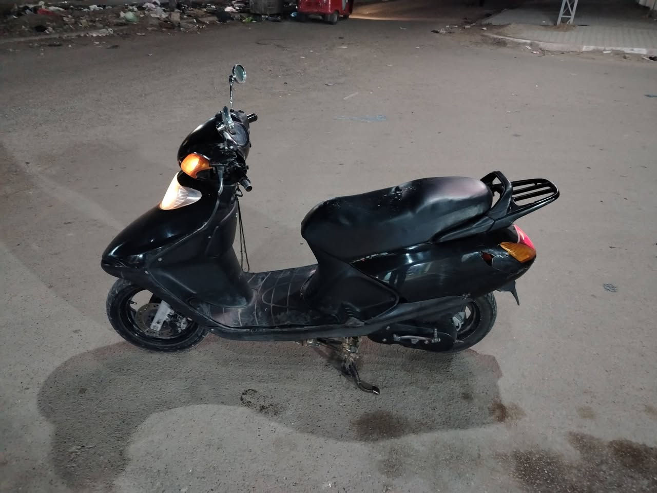 السلام عليكم سبيسي مكينه ممفتوحه وناعمه سلف  اشاير كلها كامله السعر 400بيها مجال بسيط رقمي
***********
