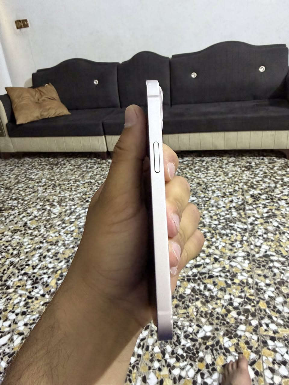ايفون 13 عادي 128 جهاز مكفول وتر بطاريه 80 دبل سيم كارت مو تك ! كارتون مطابق جهاز نضيف كلش رايده 430 وبي مجال عنوان بياع الشرطه الخامسه شراي اتصل ***********
