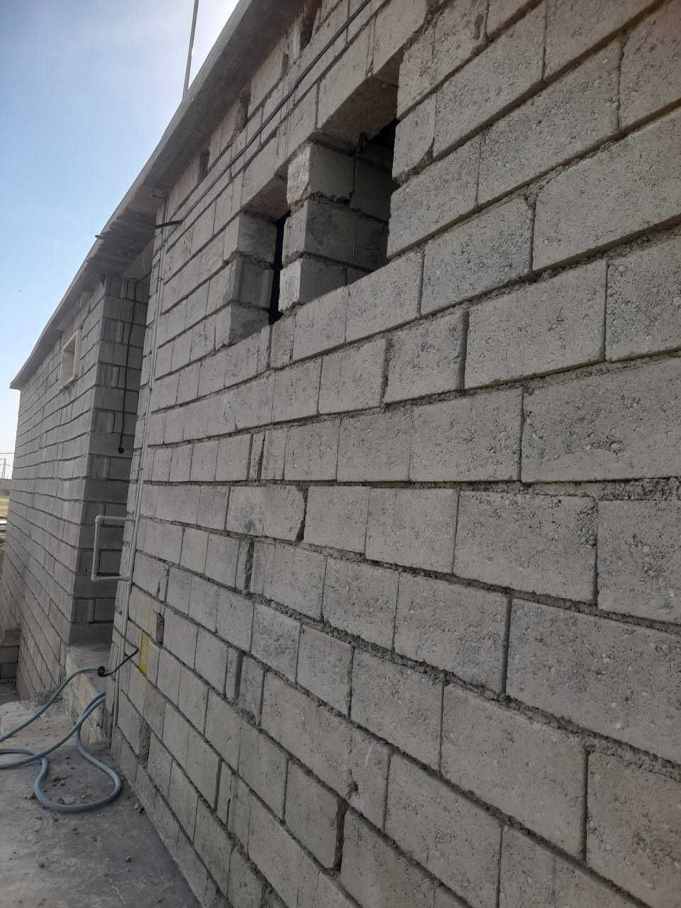 كادر لبخ متفرغ حاليا أسعار مناسبة جص أسمنت مواعيد مظبوطة عمل بأخلاص وكذالك يوجد كادر بناء بواسطة القالب ***********
