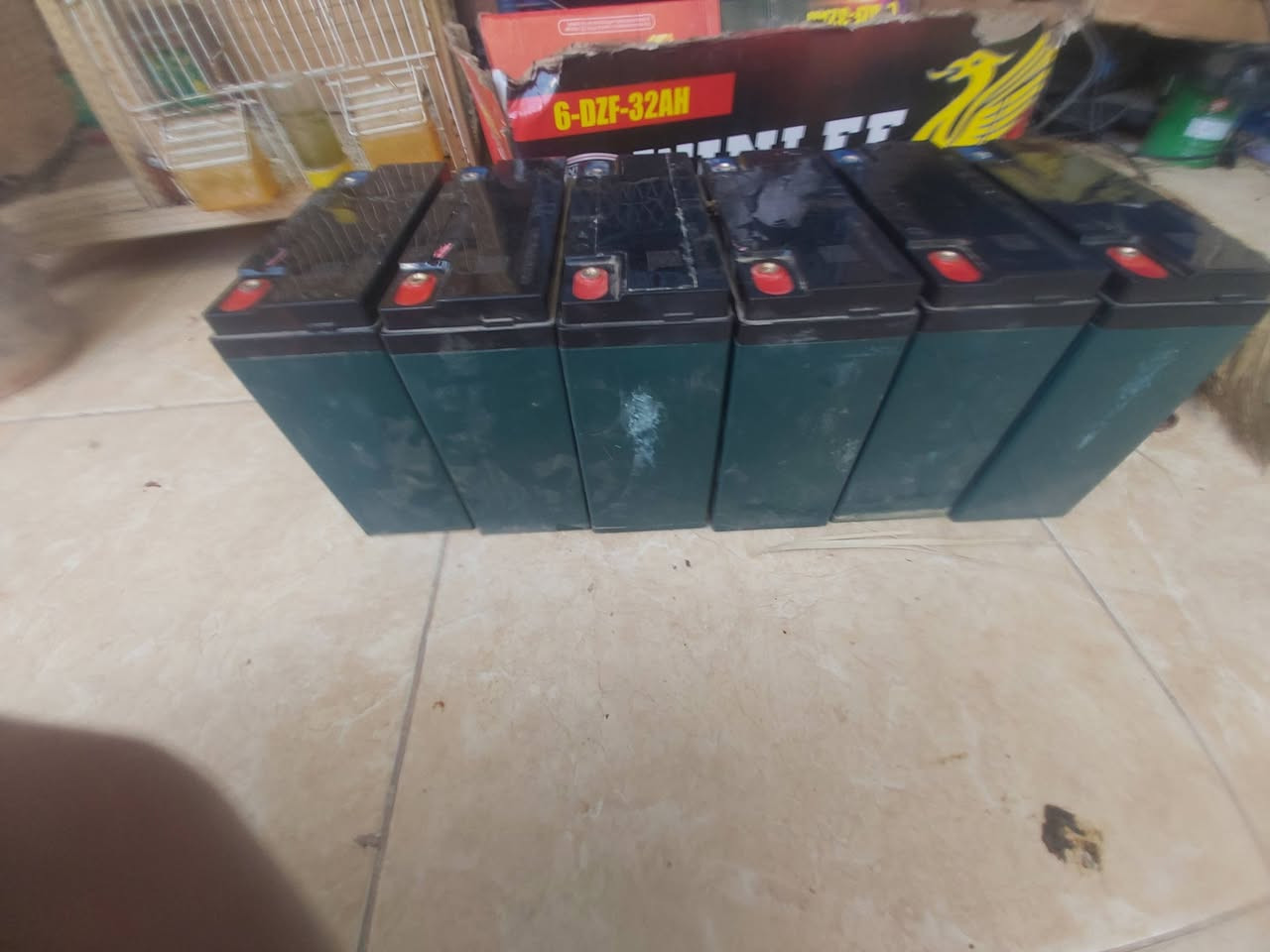 السلام عليكم ورحمة الله تعالى وبركاته بطاريات ستوته شحن للبيع يقرن 10 امانت الله الي يريد يراسلني عله رقم الهاتف او واتساب ***********
