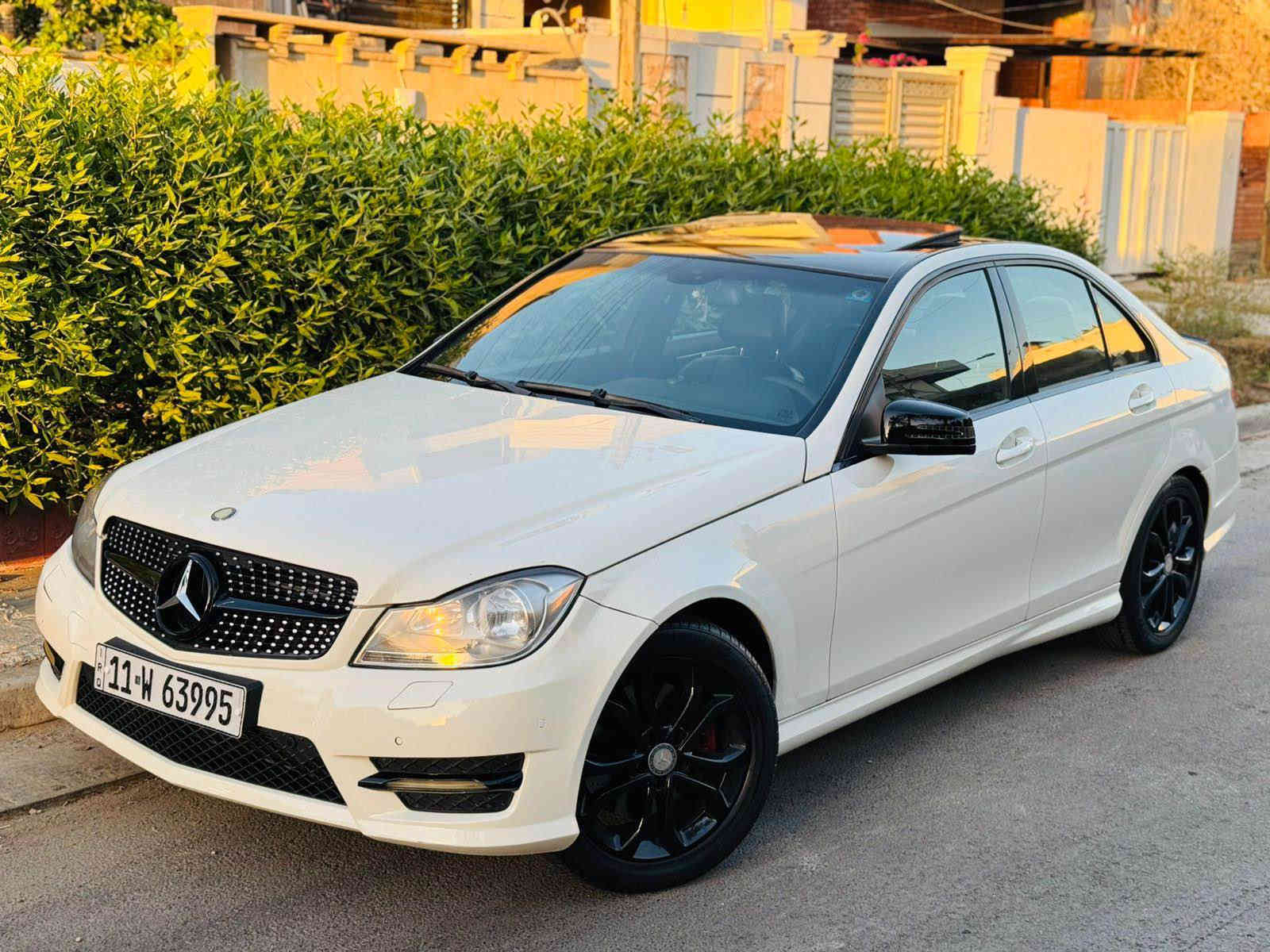 السلام عليكم C350 2012 

الحادث بنيد بدون دواخل 

‎المواصفات: 

‎- فتحة سقف SunRoof 

‎- شاشة وسائط و شاشة معلومات

‎- كاميرا خلفية

‎- داخل اسود

‎- شفتات ستيرن

‎- كشنات جلد تحكم كهرباء

‎- كشنات خزن Memory

‎- كشنات تدفئة 

‎- تبريد قطعتين منفصل

‎- اشارة بالمري 

‎- ستيرن تحكم كهرباء

‎-ماوس تحكم شاشة

‎- سستم صوت هارمن HarmanKardon

‎- ثلاث وضعيات قيادة Sport

‎- مازدات مع بك لايتات AMG 

‎- دوسات و دعاميات AMG

‎تخم تاير جديد و صدرها لوك و التبريد ثلج

‎السعر15.000$ ورقه بيها مجال 

عنواني بغداد المنصور

الرقم  

*********** بغداد
