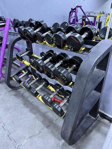 حمالات دامبلص للبيع عدد 3 بسعر مناسب 
شلع او مفرد 
***********
