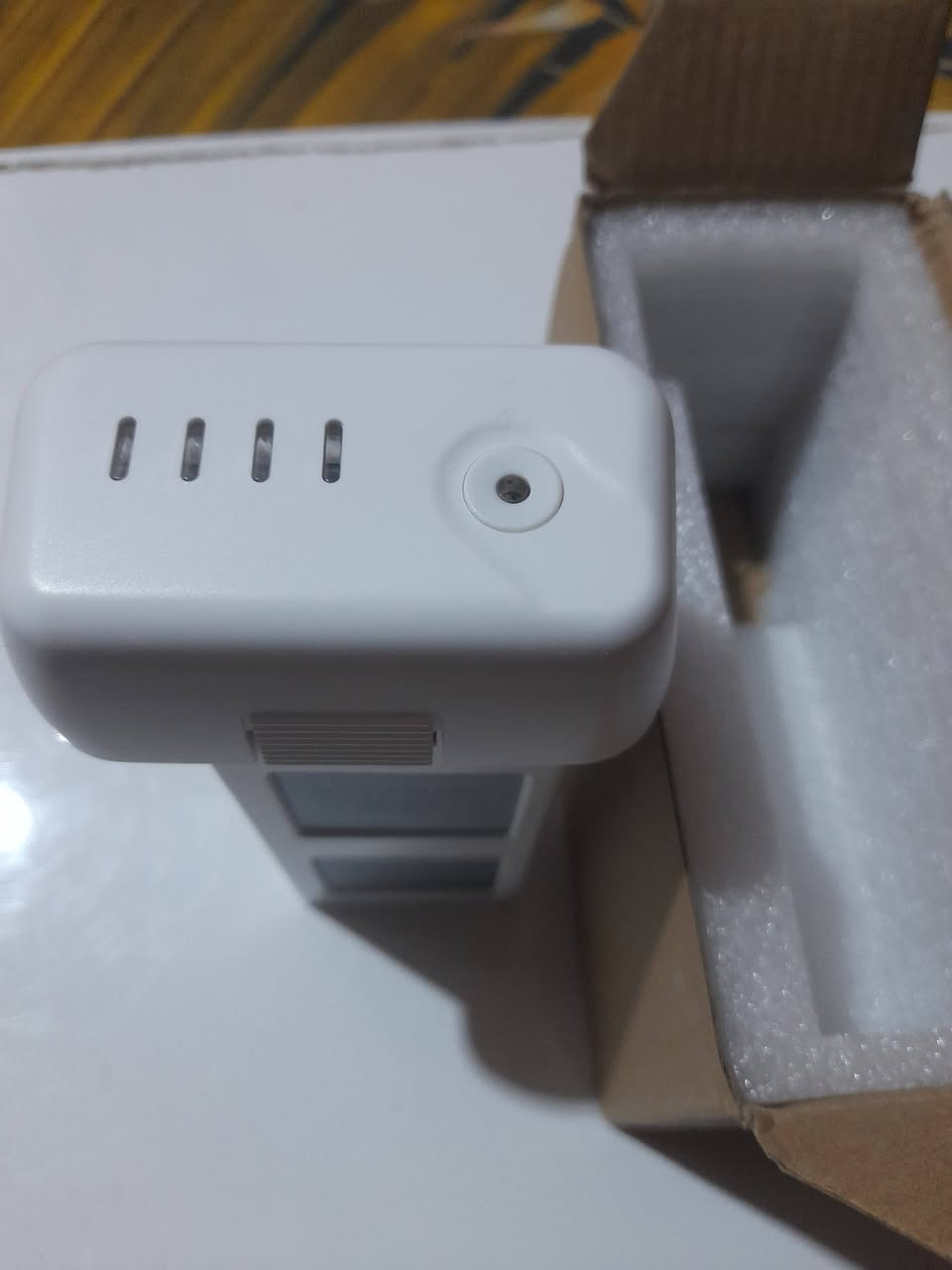 هذا المنتج هو بطارية طيران ذكية لطائرة بدون طيار من طراز DJI Phantom 2.
نوع البطارية: ليثيوم بوليمر (LiPo) عالية الأداء.
السعة: 6000 مللي أمبير في الساعة (66.6 واط في الساعة).
الجهد: 11.1 فولت.
درجة حرارة التشغيل: من 0 درجة مئوية إلى 40 درجة مئوية.
المميزات: تحتوي على مؤشرات LED لمستوى الطاقة وتصميم ذكي للحماية من الشحن الزائد والتفريغ.


**إذا كنت صاحب هذا الإعلان وتريد حذفه لأي سبب، رجاءا أرسل رسالة إلى الدعم الفني**