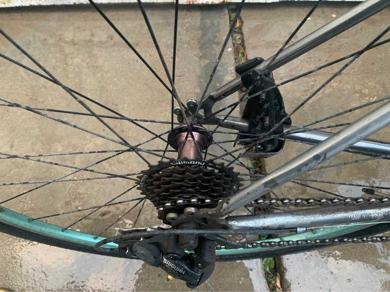 السلام عليكم بايسكل سي 700 نظيف وسريع بريكات كاملة مكينة ناعمة ونظيفة سعر 125 وبي مجال للطيبين خابر وتدلل رقم *********** مكاني بغداد سيدية بغداد, العراق
