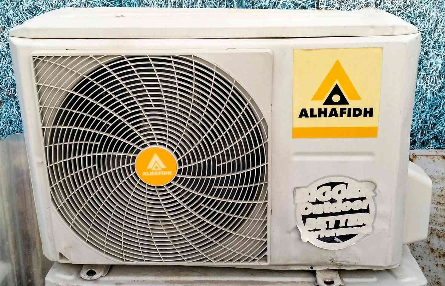 سلام عليكم
سبلت الحافظ 1 طن اقتصادي للبيع
غاز 410 كامل
تدفئة وتبريد شغال
بواري وايرات كاملات
تاخذة شرط الفحص
السعر 225
مكاني بغداد حرية


**إذا كنت صاحب هذا الإعلان وتريد حذفه لأي سبب، رجاءا أرسل رسالة إلى الدعم الفني**