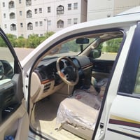 لاند كروزر تفاصيل السياره ع هذا 07810128409 مكلفه