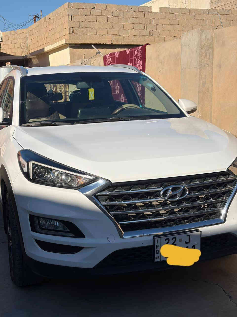 توكسان ٢٠٢٠مواصفات معروفة رقم اربيل باسمي انكليزي سنويه وهزة جديده محرك مفتوح مكفولة عدا شخوط بسيطة بباب السكن واضحه في الصور السعر ٢١٠وبيه مجال بسيط *********** مكانها بيجي/صلاح الدين
