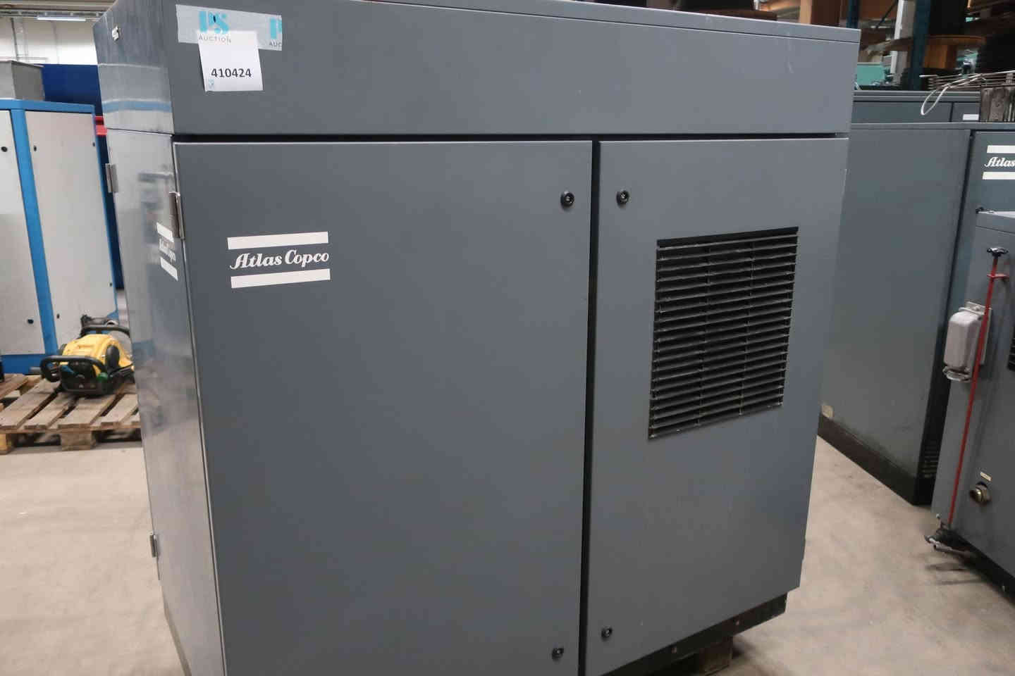 السلام عليكم  يوجد لدينا كمبريسر هواى اويل فري  من شركة أطلس 
صناعة اوروبيه  🇪🇺 
Atlas Copco ZT22 
Bar 7,5 
Motoreffekt: 22 kW

العنوان النجف الاشرف 
البوحداري عمود ٤٠
WhatsApp ***********
