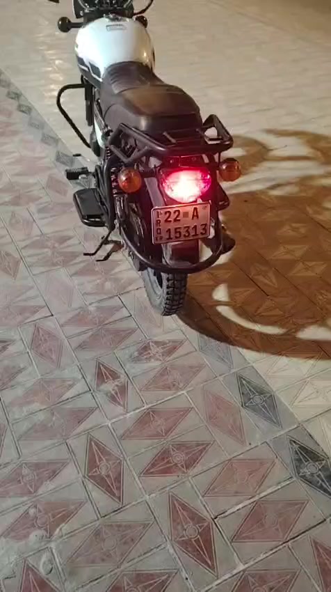 دايون مديل 23طالعه قبل 4اشهر ماشيه 4000 زيرو بعدهي  رقم شمالي اربيل بيه وكاله عامه ناصريه مركز ***********.     مكلف بل نشر الشراي يتصل
