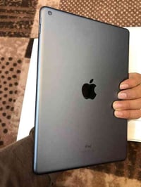 ايباد 9 جديد ذاكرة 64،، للبيع استخدام 3 اشهر  مكفول من شخوط استخدام شخ...