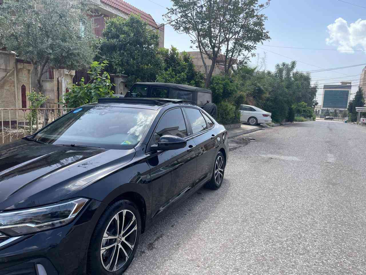 السلام عليكم ورحمة الله وبركاته
سياره للبيع فولكسواگن جيتا 2024

((((گير عادي))) 

فول فول بانوراما
بدون دواخل بشرط
فقط ربع بونيد صبغ
السعر 132 ومجال بسيط
تترقم محافظات شماليه فقط

صور الحادث بالمنشور 
بصمة
ابواب بصمة
شغال عن بعد
كشن كهربائي
كشن جلد
كشن هيتر
مرايات اشاره
رادار امامي وجوانب
حساس خلفي
تحديد سرعه
لايد ليد زينو
3 انظمة قياده
تحديد مسار
اوتو ستارت ستوب
مانع انزلاق
ويل كب
وبعد هواي مواصفات
مكان السيارة عقره معرض گولان
*********** واتساب
اخوكم ابو لؤي دهوك, العراق
