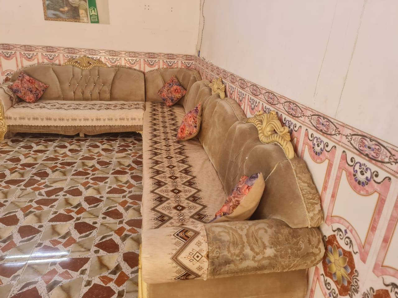 ديوان 11مقعد تسكام بلوك اسود اي ضرر ما بي اسعر 350 وبي مجال العنوان نجف براكيه الستفسار ***********
