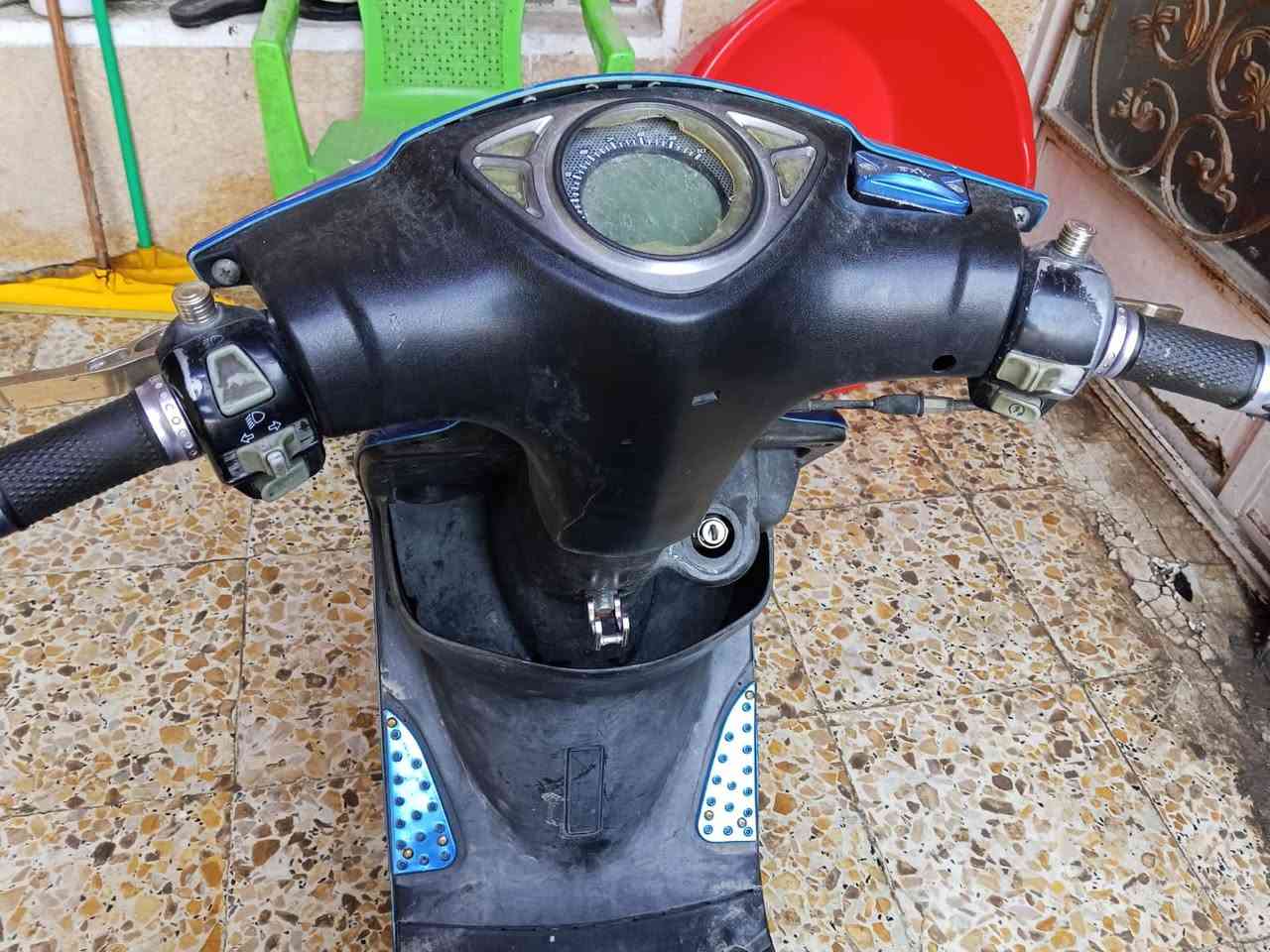 السلام عليكم دراجة ماكس عدله للبيع مجفته ومابيها نقص شي سعرها ٥٥٠ وبيها مجال مكاني ابودشير للاستفسار الاتصال على الرقم ***********
