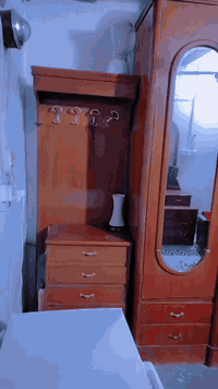 السلام عليكم عندي غرفه صاج اصلي للبيع ٤٠٠ وبيها مجال  ***********
