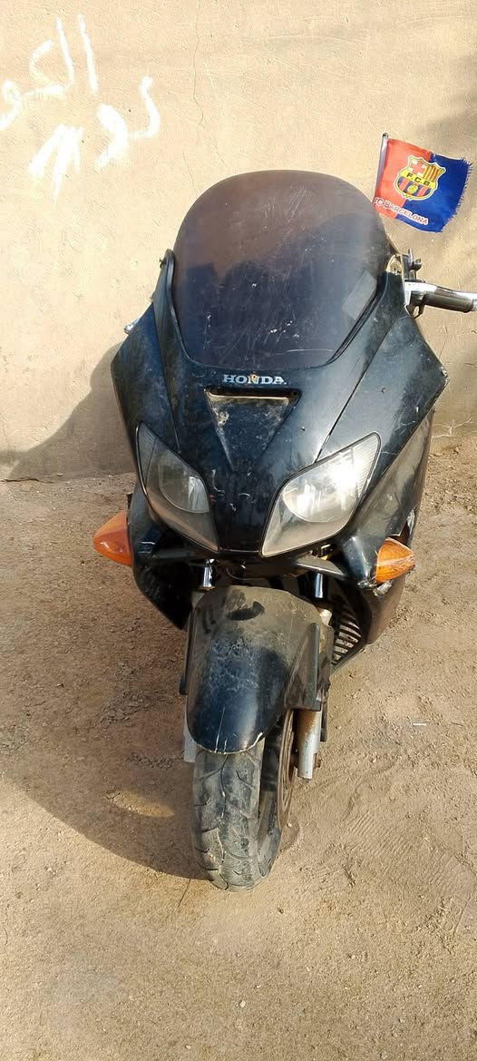 فورزه 0.6 للبيع نضيفه تجفيت جديد كلشي شغال قيم واخذ  الهاتف *********** النجف الاشرف
