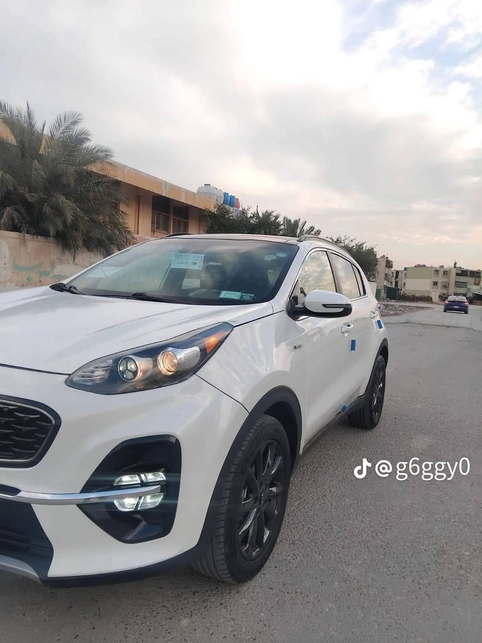 اسلام عليكم سياره سبورتج 2020 مكفوله من كلشي نضيفه 
مايشه 65 الف 

كشنات جلد 

تبريد قطعتين 
تايرات جدد 
ونظيفه كلش نظافه95/100
رايده ب140 وبيه مجال (مستعجل علا بيعته)
تواصل ***********
